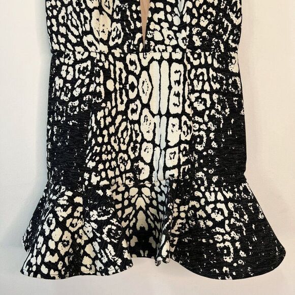 Stylestalker Rumor Has It Black and White Mini Dress in Leopard - Picture 5 of 9